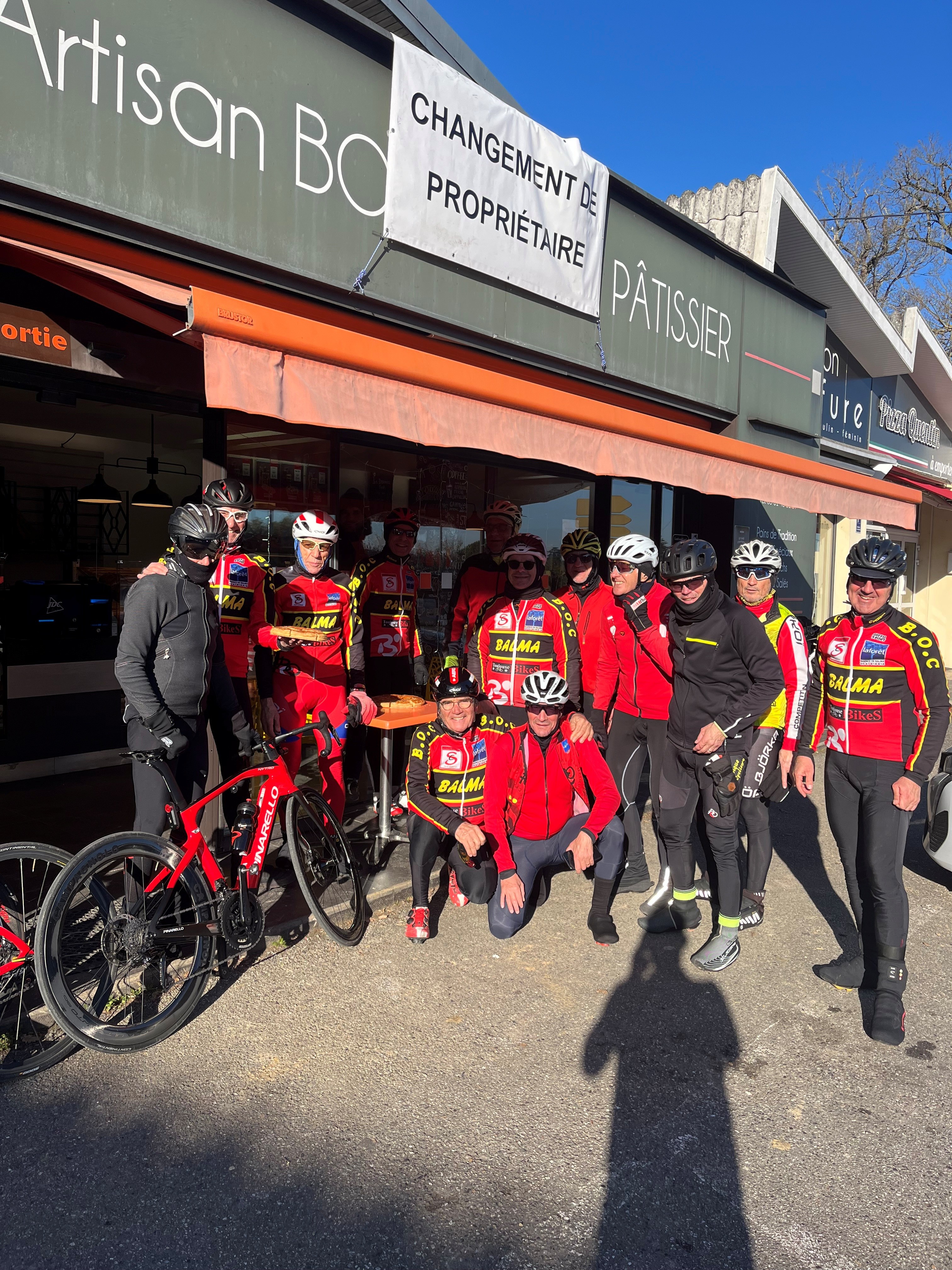 Le groupe G3 du BOC réuni autour de la galette lors d'une sortie